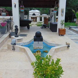 Au Coeur De L'eze Avec Jacuzzi La Tour-dʼAigues